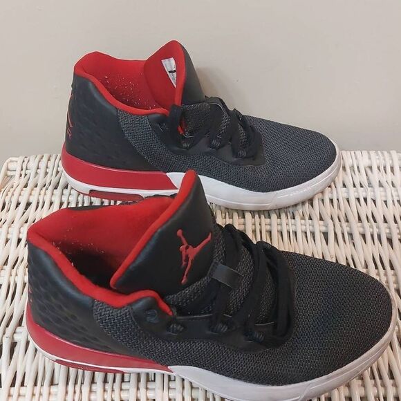 Nike Air Jordan Academy Sneakers Size 7Y - Picture 2 of 6